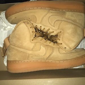 Air Force 1 High LV8